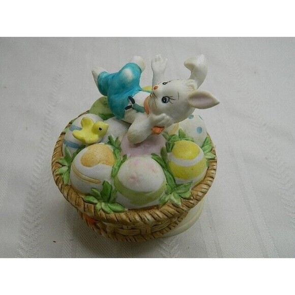 Brinn's Rotating Easter Bunny Musical Box Bunny on Eggs in Basket Wind Up Tested - Picture 3 of 9